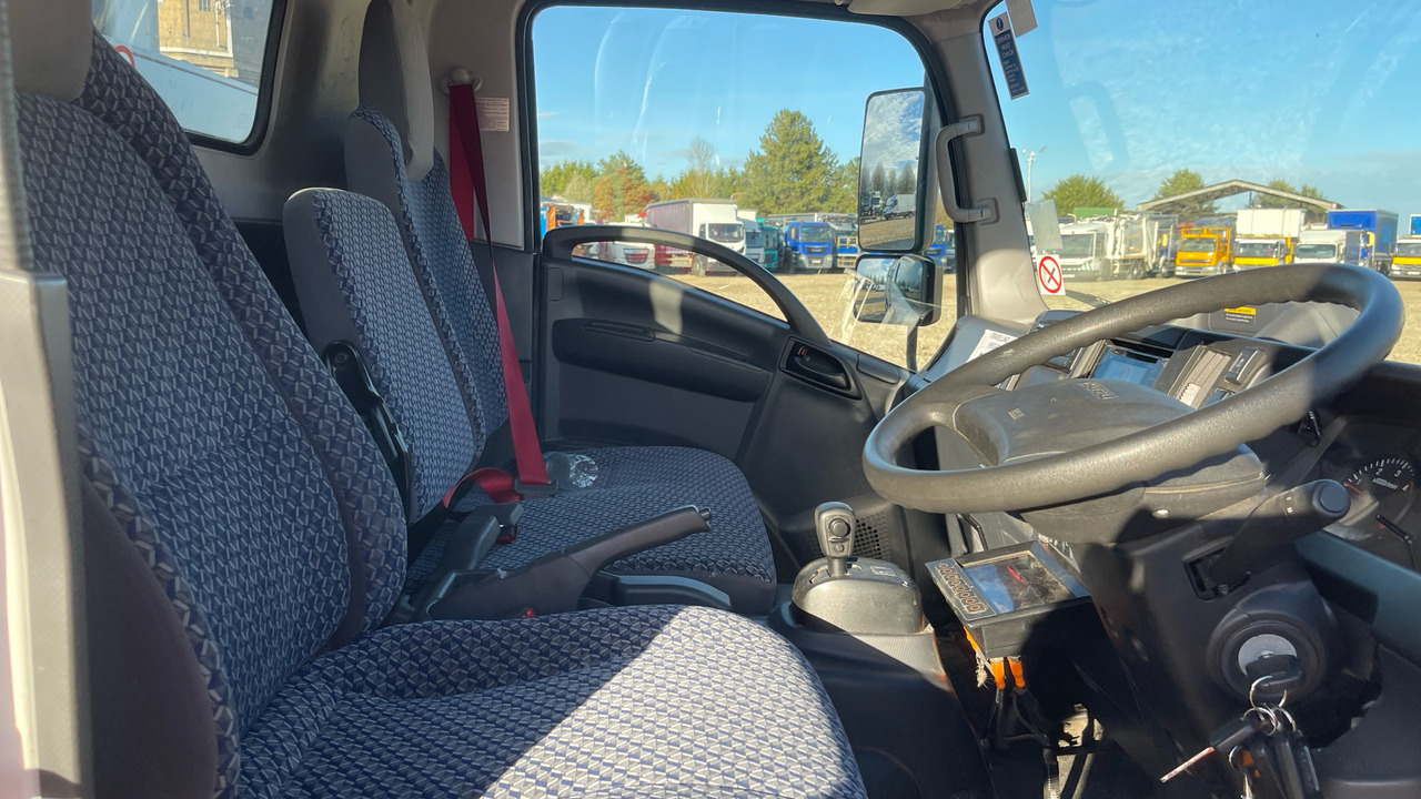 ISUZU N 75.150 - Garbage truck: picture 5 ISUZU N 75.150 - Garbage truck: picture 5