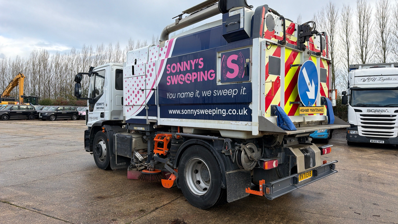 IVECO EUROCARGO 150-250 - Road sweeper: picture 3 IVECO EUROCARGO 150-250 - Road sweeper: picture 3