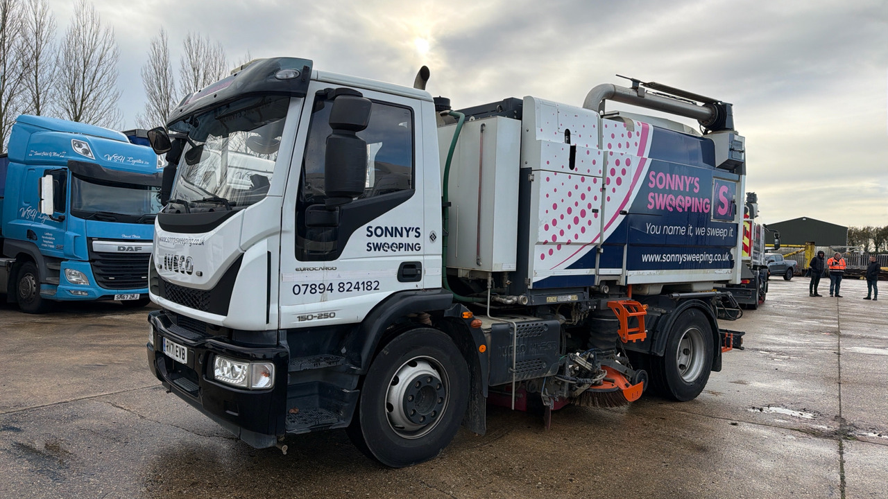 IVECO EUROCARGO 150-250 - Road sweeper: picture 2 IVECO EUROCARGO 150-250 - Road sweeper: picture 2