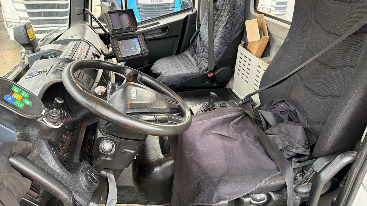 IVECO EUROCARGO 150-250 - Road sweeper: picture 5 IVECO EUROCARGO 150-250 - Road sweeper: picture 5
