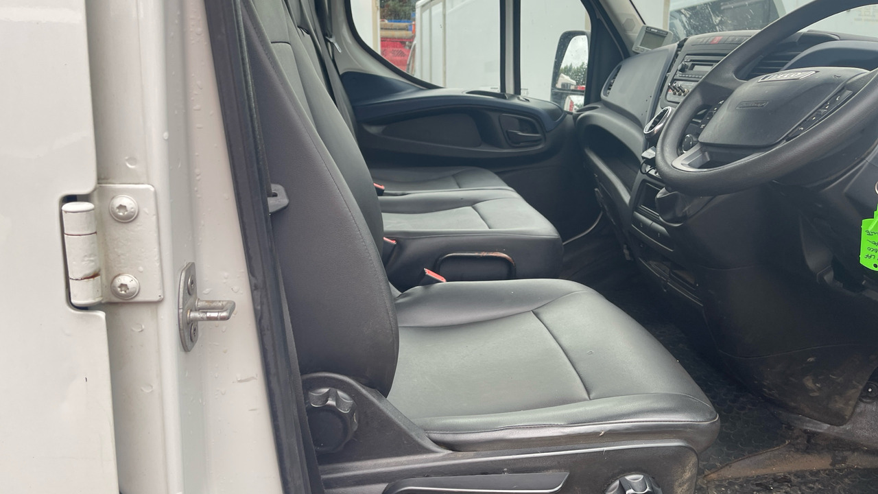 Iveco Daily 35-140 2.3 3750WB - Tipper van: picture 5 Iveco Daily 35-140 2.3 3750WB - Tipper van: picture 5