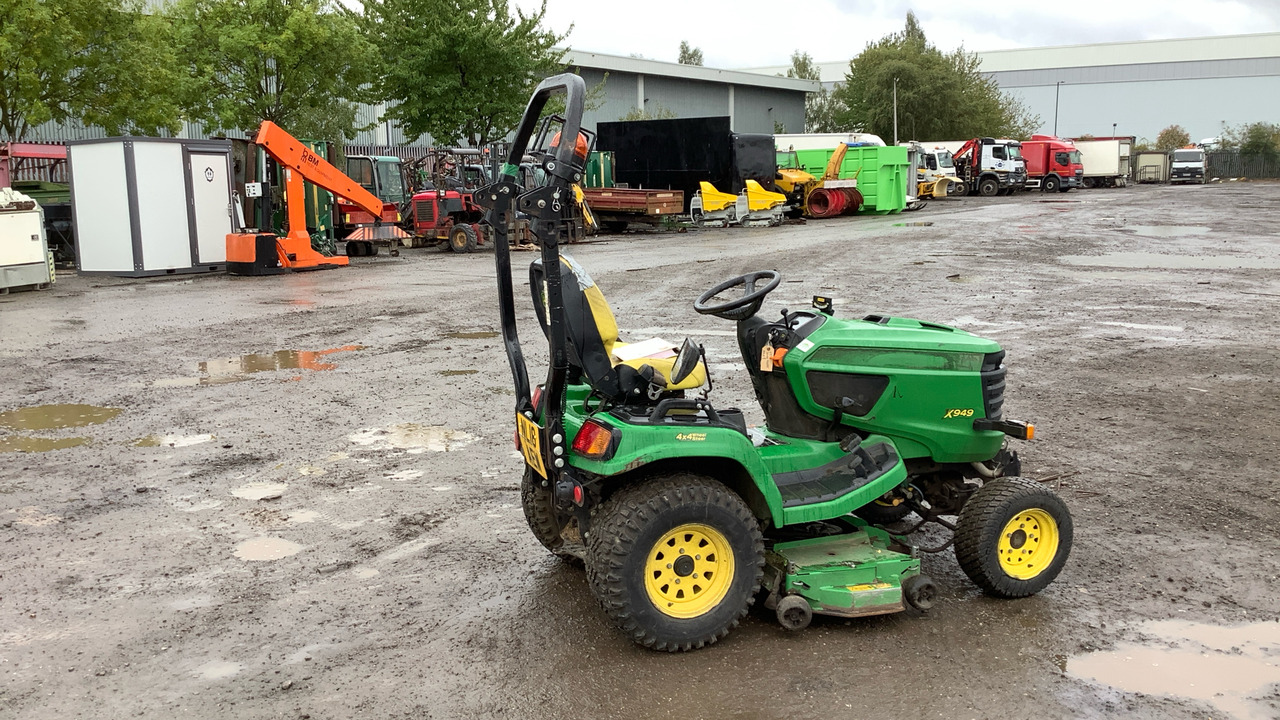 JOHN DEERE X949 - Garden mower: picture 4 JOHN DEERE X949 - Garden mower: picture 4