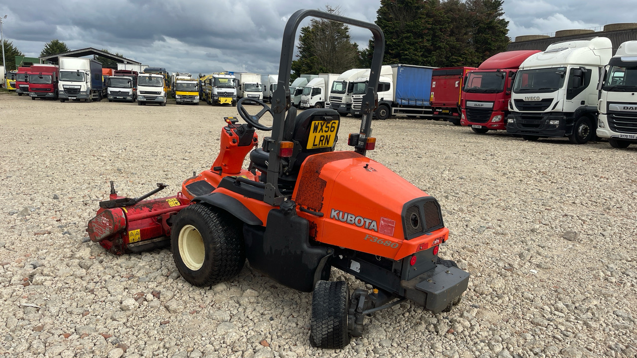 KUBOTA F3680 - Garden mower: picture 3 KUBOTA F3680 - Garden mower: picture 3