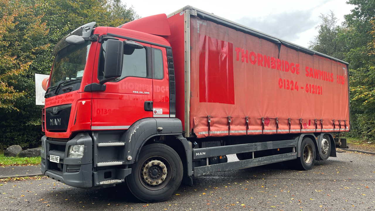 MAN TGS 26.320 - Curtainsider truck: picture 2 MAN TGS 26.320 - Curtainsider truck: picture 2