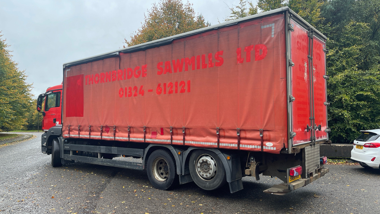 MAN TGS 26.320 - Curtainsider truck: picture 3 MAN TGS 26.320 - Curtainsider truck: picture 3