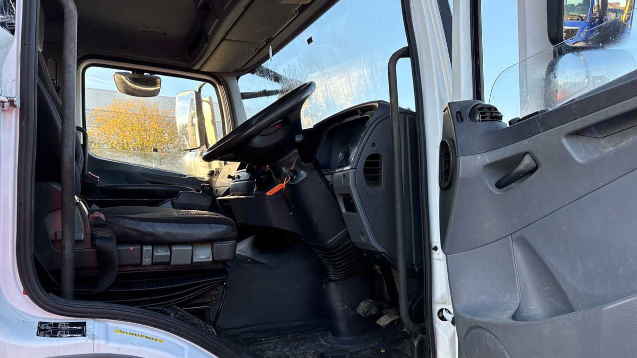 MERCEDES-BENZ AXOR - Dropside/ Flatbed truck: picture 5 MERCEDES-BENZ AXOR - Dropside/ Flatbed truck: picture 5