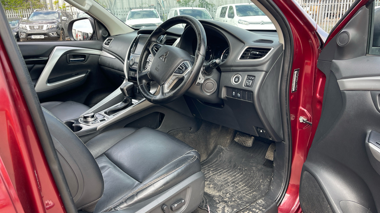 MITSUBISHI SHOGUN SPORT 2.4 DI-DC - SUV: picture 5 MITSUBISHI SHOGUN SPORT 2.4 DI-DC - SUV: picture 5