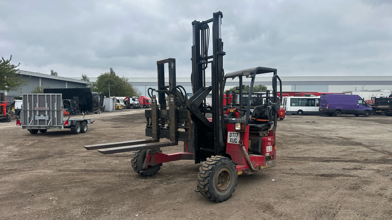 MOFFETT M4 20.3 - Truck mounted forklift: picture 2 MOFFETT M4 20.3 - Truck mounted forklift: picture 2