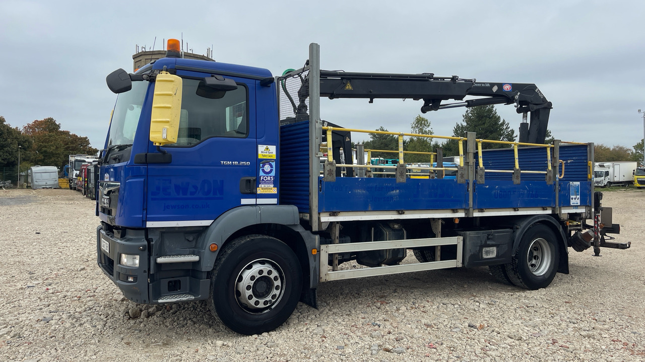 Man TGM 18.250 - Dropside/ Flatbed truck, Crane truck: picture 2 Man TGM 18.250 - Dropside/ Flatbed truck, Crane truck: picture 2