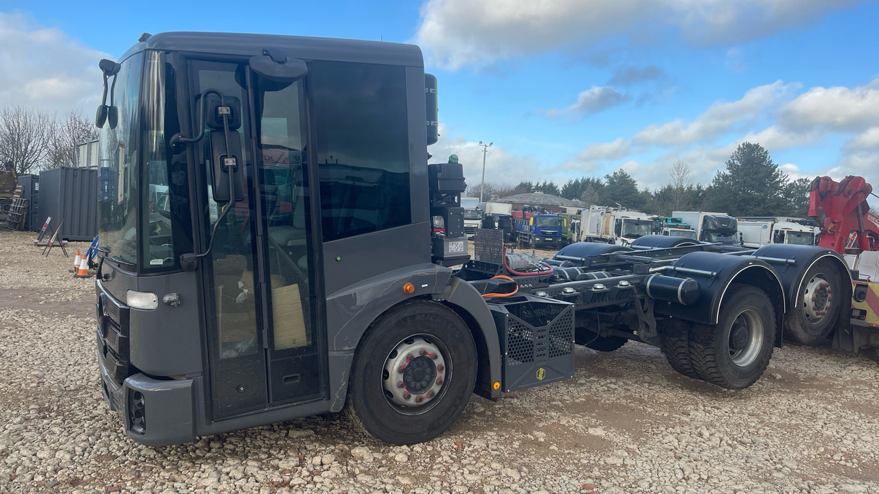 Mercedes-Benz Econic - Cab chassis truck: picture 3 Mercedes-Benz Econic - Cab chassis truck: picture 3