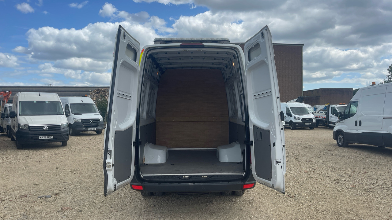 Combi van Mercedes-Benz Sprinter  513 CDI: picture 9