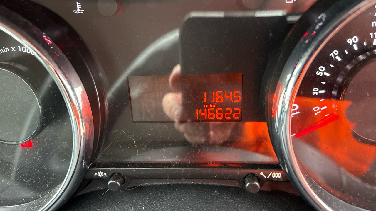 Car PEUGEOT 5008 2.0 HDI 150PS: picture 9