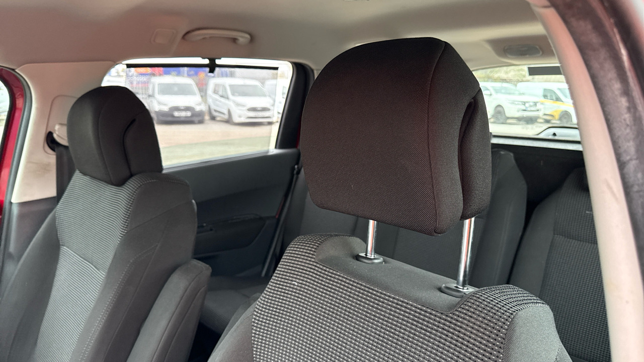 Car PEUGEOT 5008 2.0 HDI 150PS: picture 15