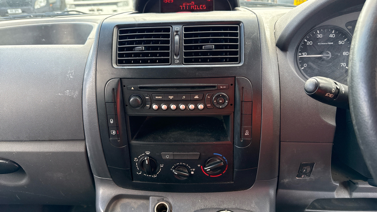 Small van PEUGEOT EXPERT 1000 1.6 HDi 90PS: picture 7