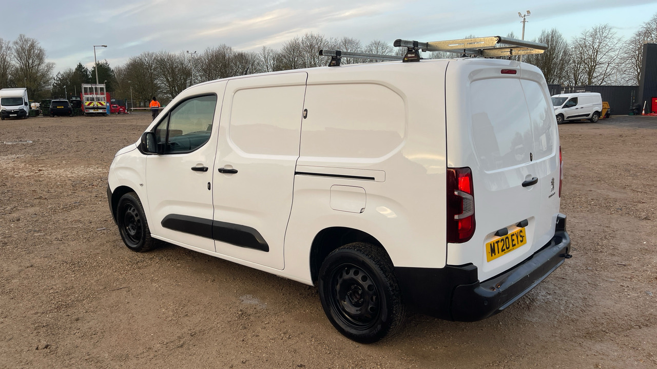 PEUGEOT PARTNER 850 1.5 BlueHDi 100ps Professional - Small van: picture 3 PEUGEOT PARTNER 850 1.5 BlueHDi 100ps Professional - Small van: picture 3