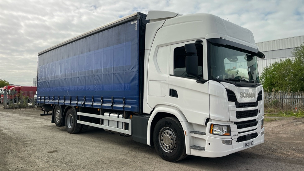 SCANIA G 320 EURO 6 - Curtainsider truck: picture 1 SCANIA G 320 EURO 6 - Curtainsider truck: picture 1