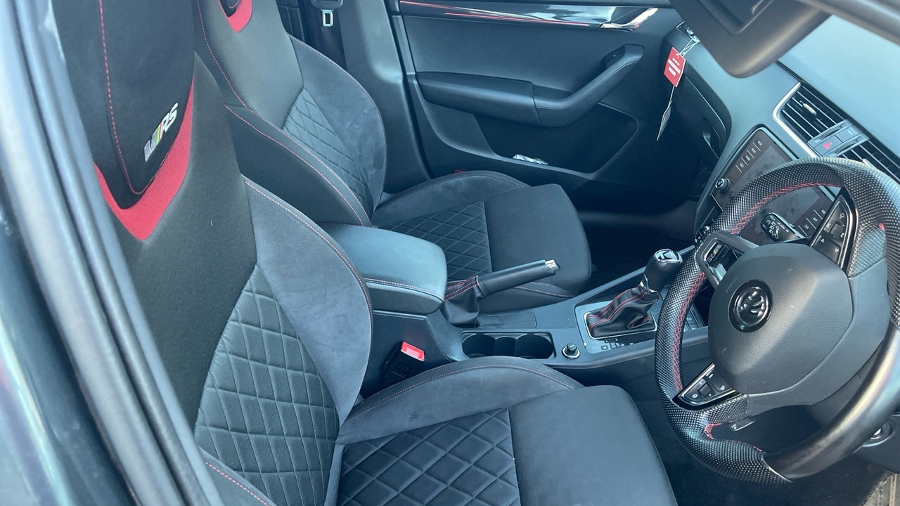 SKODA OCTAVIA 2.0 TSI 245PS VRS - Station wagon: picture 5 SKODA OCTAVIA 2.0 TSI 245PS VRS - Station wagon: picture 5