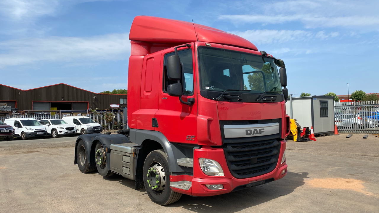 DAF CF 440 - Tractor unit: picture 1 DAF CF 440 - Tractor unit: picture 1