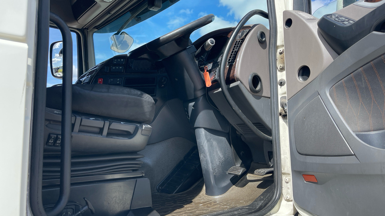 Daf XF 530 - Tractor unit: picture 5 Daf XF 530 - Tractor unit: picture 5