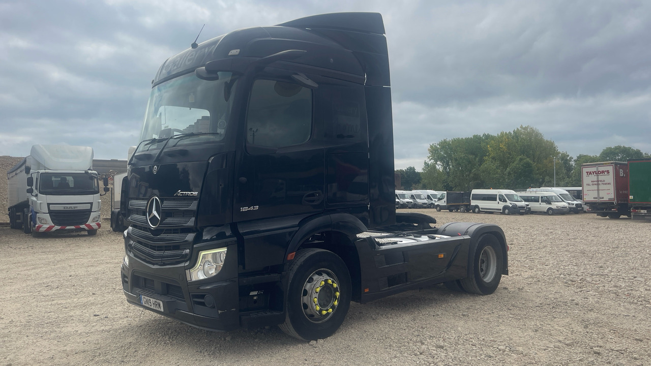MERCEDES-BENZ ACTROS 1843 - Tractor unit: picture 2 MERCEDES-BENZ ACTROS 1843 - Tractor unit: picture 2