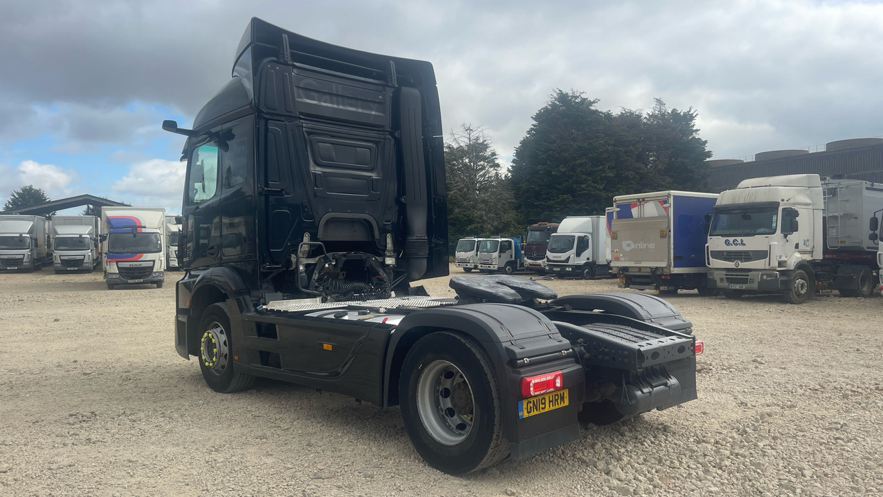 MERCEDES-BENZ ACTROS 1843 - Tractor unit: picture 3 MERCEDES-BENZ ACTROS 1843 - Tractor unit: picture 3