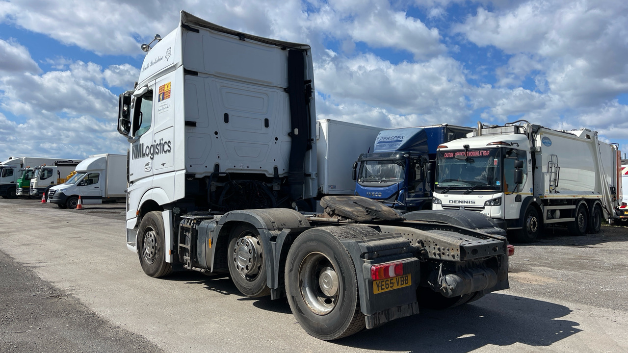 MERCEDES-BENZ ACTROS 2551 - Tractor unit: picture 3 MERCEDES-BENZ ACTROS 2551 - Tractor unit: picture 3