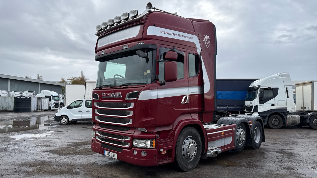 SCANIA R 520 V8 - Tractor unit: picture 2 SCANIA R 520 V8 - Tractor unit: picture 2