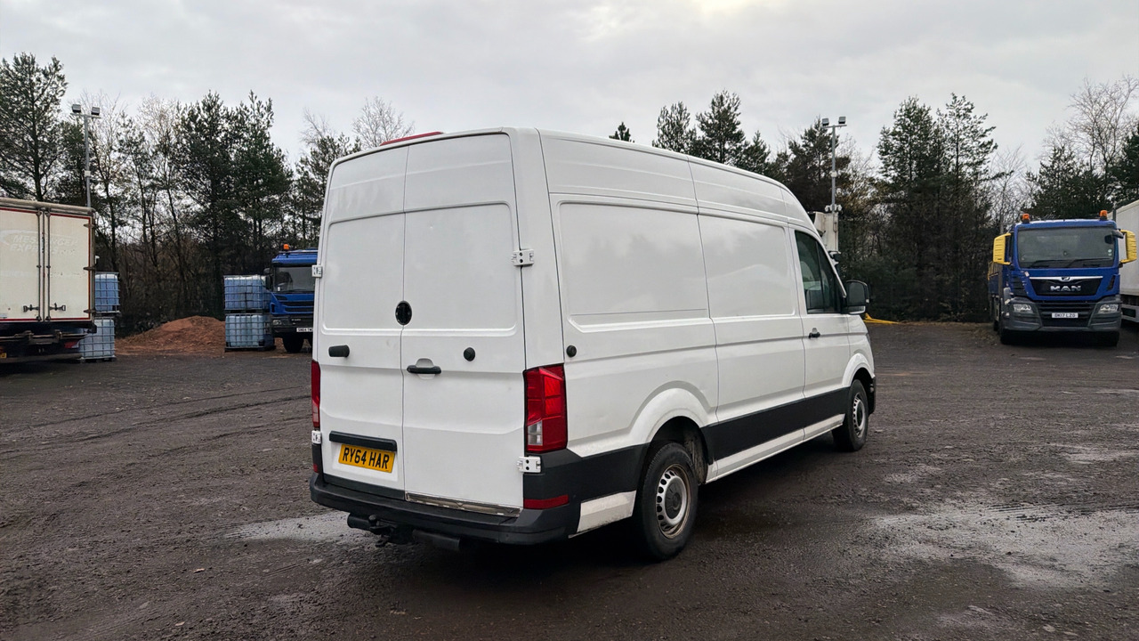 VOLKSWAGEN CRAFTER CR35 2.0 TDI 140PS - Panel van: picture 4 VOLKSWAGEN CRAFTER CR35 2.0 TDI 140PS - Panel van: picture 4