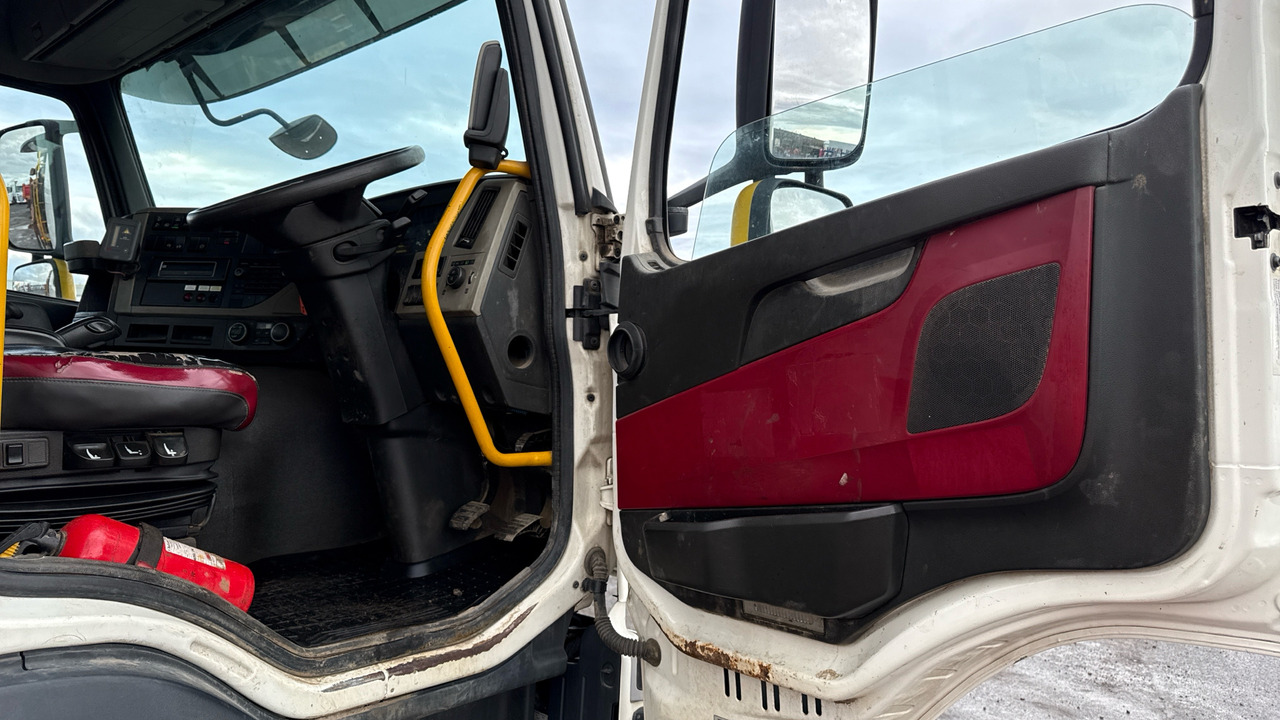 Volvo FM 410 - Tipper, Crane truck: picture 5 Volvo FM 410 - Tipper, Crane truck: picture 5