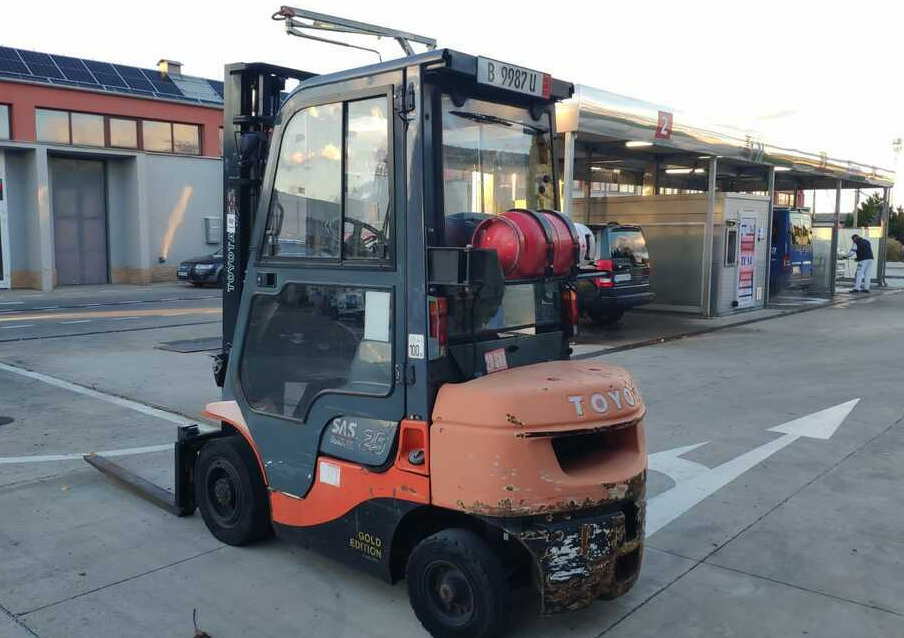 Toyota 7FGF25 - LPG forklift: picture 2 Toyota 7FGF25 - LPG forklift: picture 2