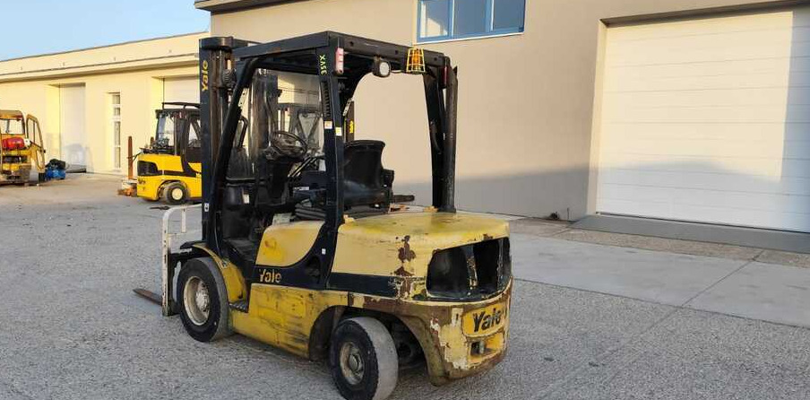 Yale GDP35VX - Diesel forklift: picture 2 Yale GDP35VX - Diesel forklift: picture 2