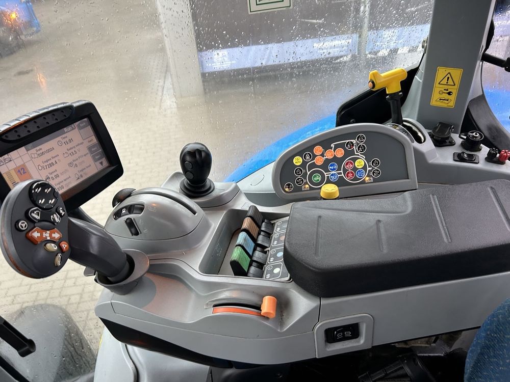 New Holland T7.200 skrzynia stopniowa 2013r TUZ Monitor Nowe Opon - Farm tractor: picture 5 New Holland T7.200 skrzynia stopniowa 2013r TUZ Monitor Nowe Opon - Farm tractor: picture 5
