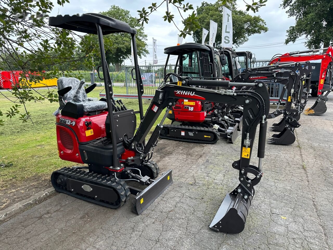 Rhinoceros XN12-9 - Mini excavator: picture 2 Rhinoceros XN12-9 - Mini excavator: picture 2