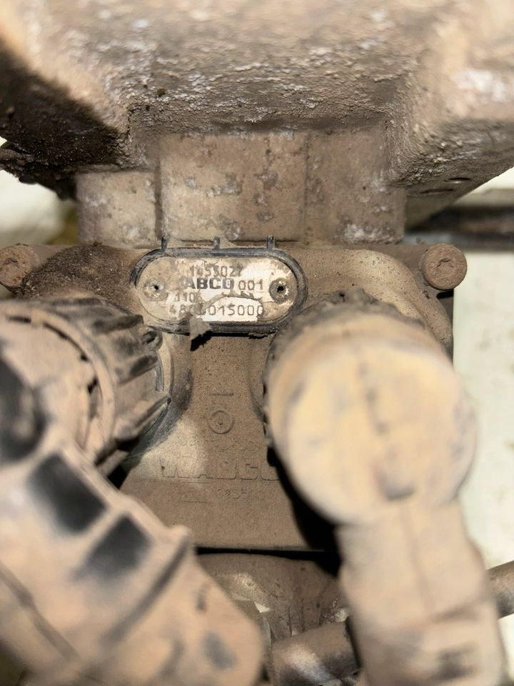 DAF CF XF Fußbremsventil 161372 WABCO 4800015000 - Brake valve for Truck: picture 3 DAF CF XF Fußbremsventil 161372 WABCO 4800015000 - Brake valve for Truck: picture 3