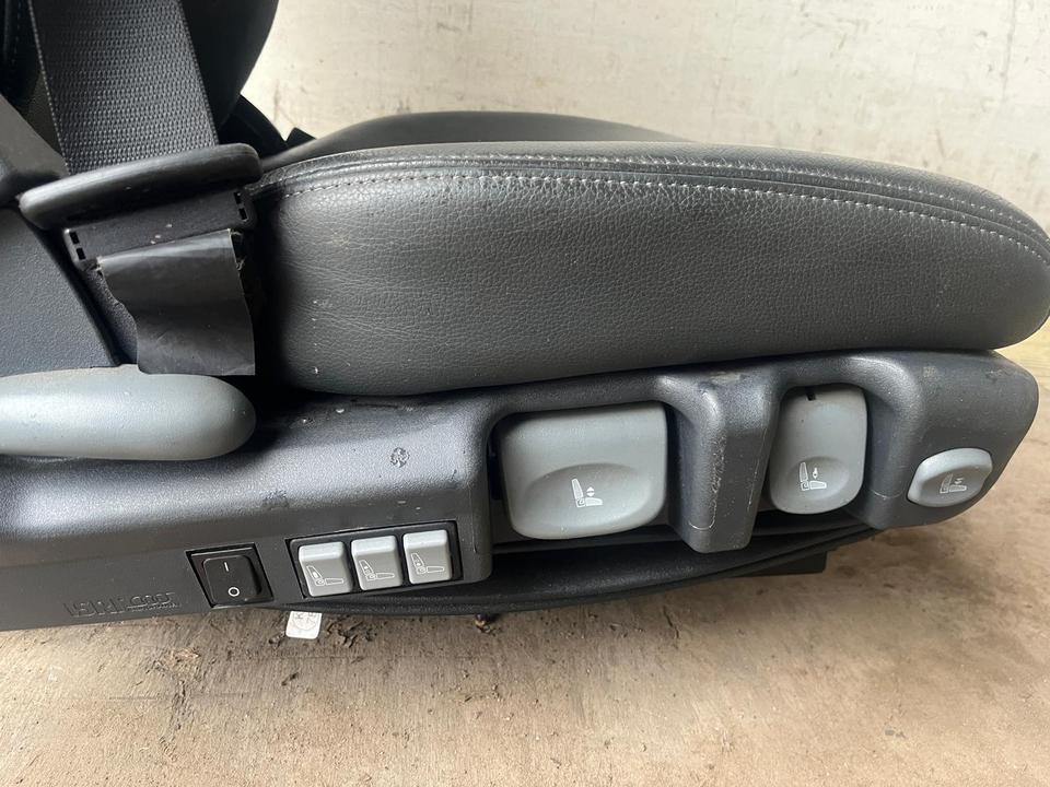 IVECO Stralis 450 Beifahrersitz - Seat for Truck: picture 4 IVECO Stralis 450 Beifahrersitz - Seat for Truck: picture 4