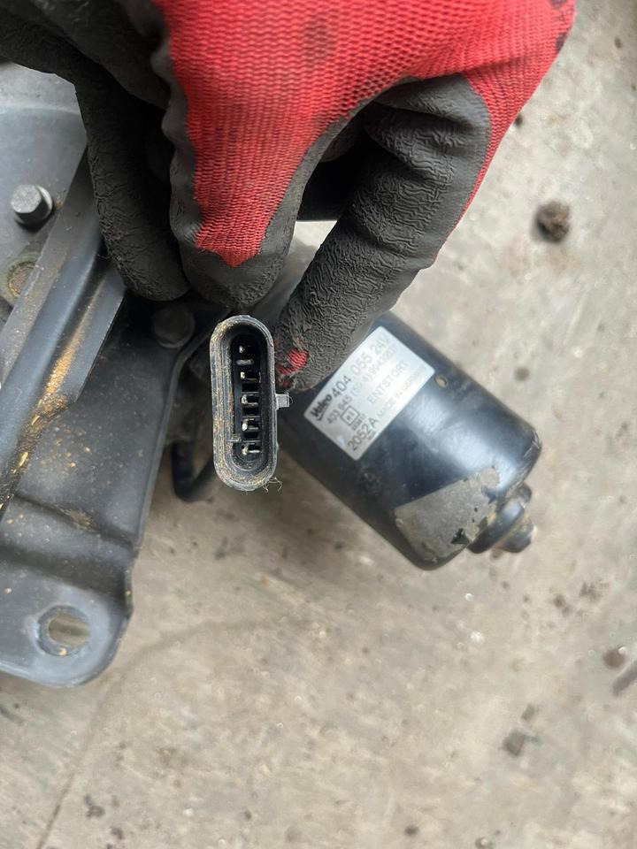 IVECO Stralis Scheibenwischer, Wischergestänge mit Motor 99439637 - Wiper for Truck: picture 5 IVECO Stralis Scheibenwischer, Wischergestänge mit Motor 99439637 - Wiper for Truck: picture 5