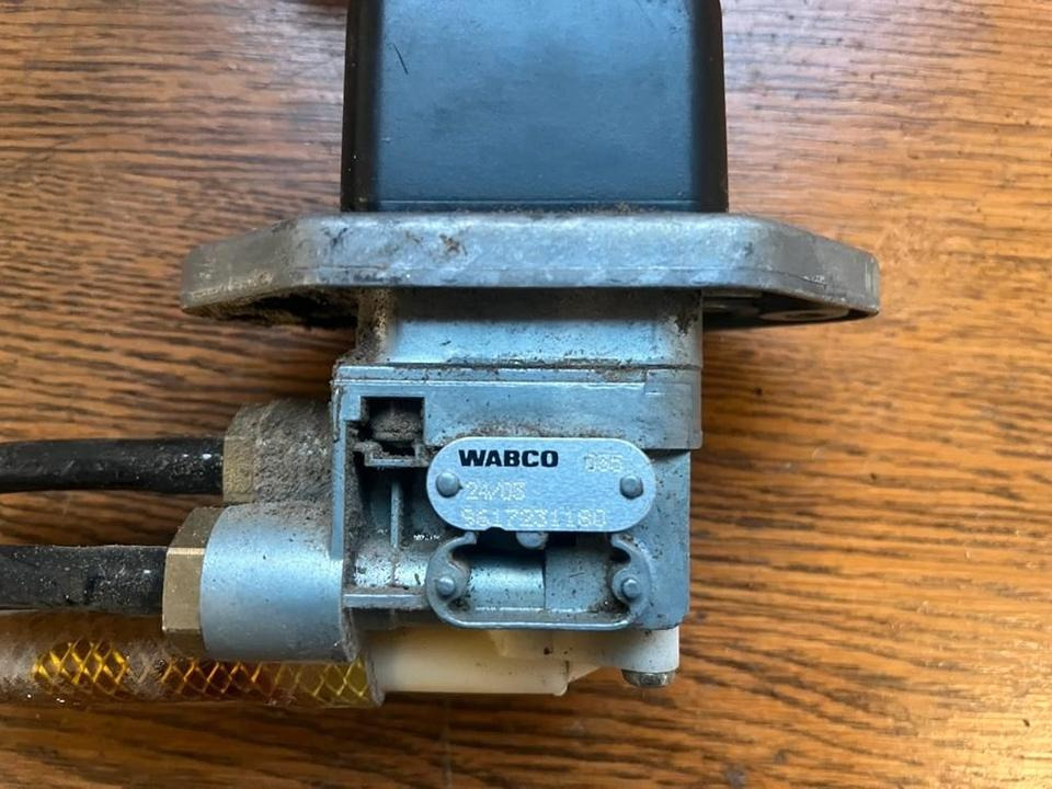 MAN Bremsventil Feststellbremse Handbremsventil 9617231180 - Brake valve for Truck: picture 2 MAN Bremsventil Feststellbremse Handbremsventil 9617231180 - Brake valve for Truck: picture 2