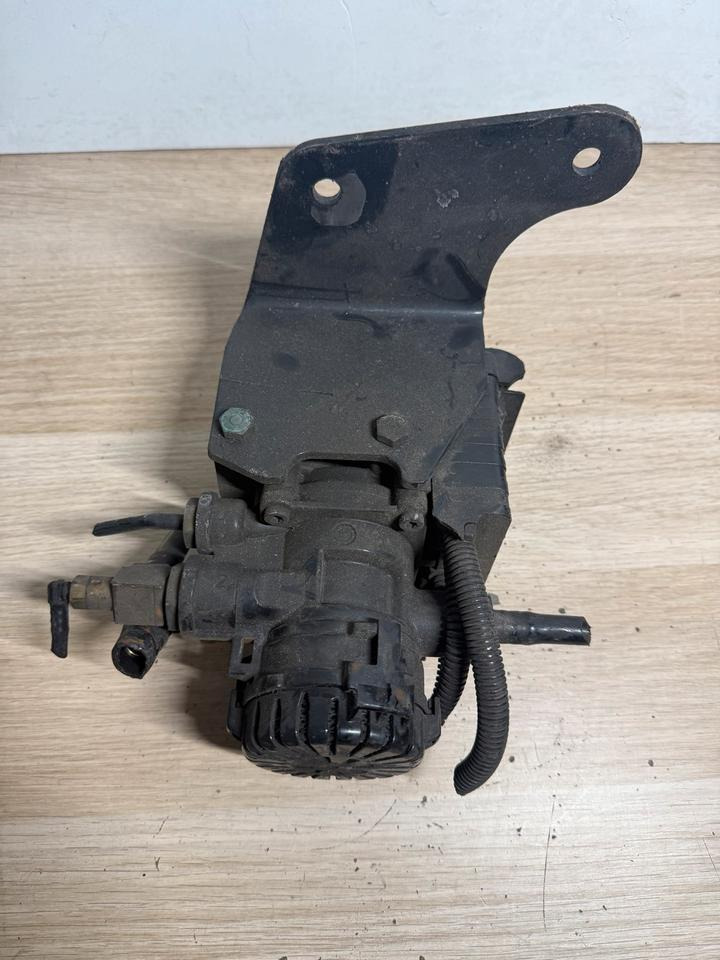 MAN KNORR-BREMSE EBS Ventil K050211 81.52106-6067 - Valve for Truck: picture 2 MAN KNORR-BREMSE EBS Ventil K050211 81.52106-6067 - Valve for Truck: picture 2