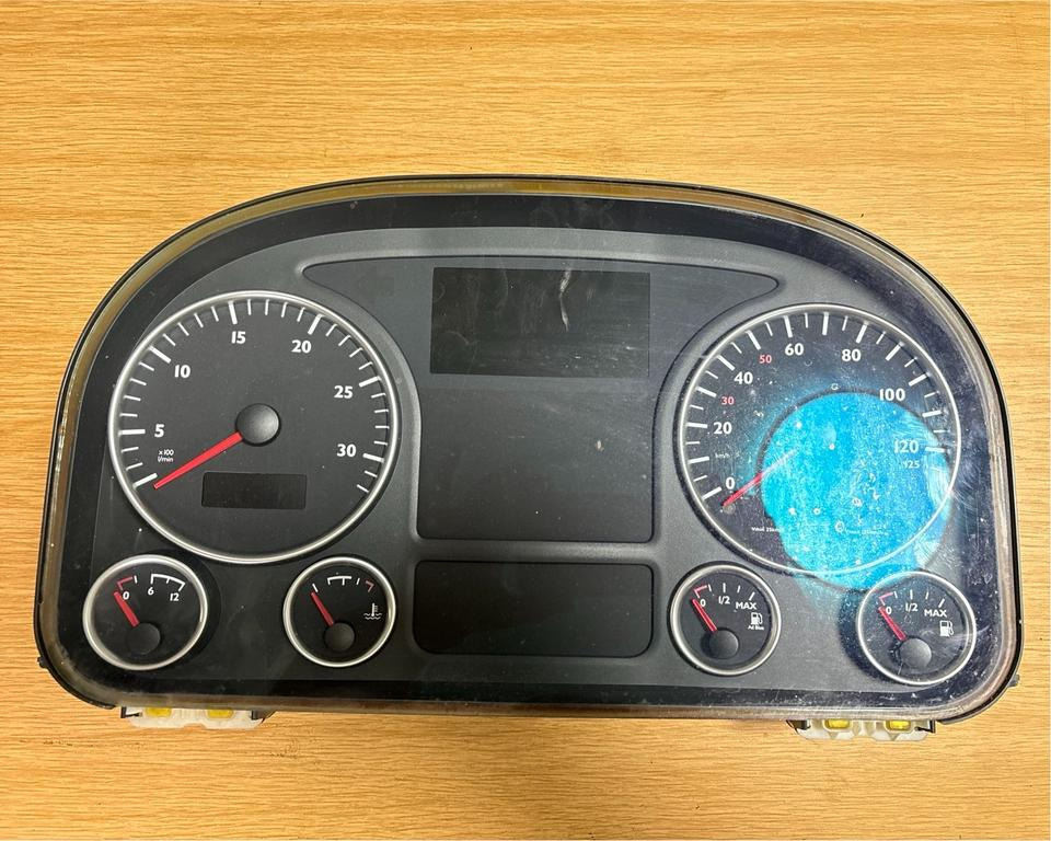 MAN Kombiinstrument / Tacho 81272026224 - Tachograph for Truck: picture 1 MAN Kombiinstrument / Tacho 81272026224 - Tachograph for Truck: picture 1