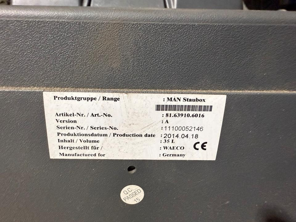 MAN TGA Kühlschrank 81.63910.6016 - Cab and interior for Truck: picture 5 MAN TGA Kühlschrank 81.63910.6016 - Cab and interior for Truck: picture 5