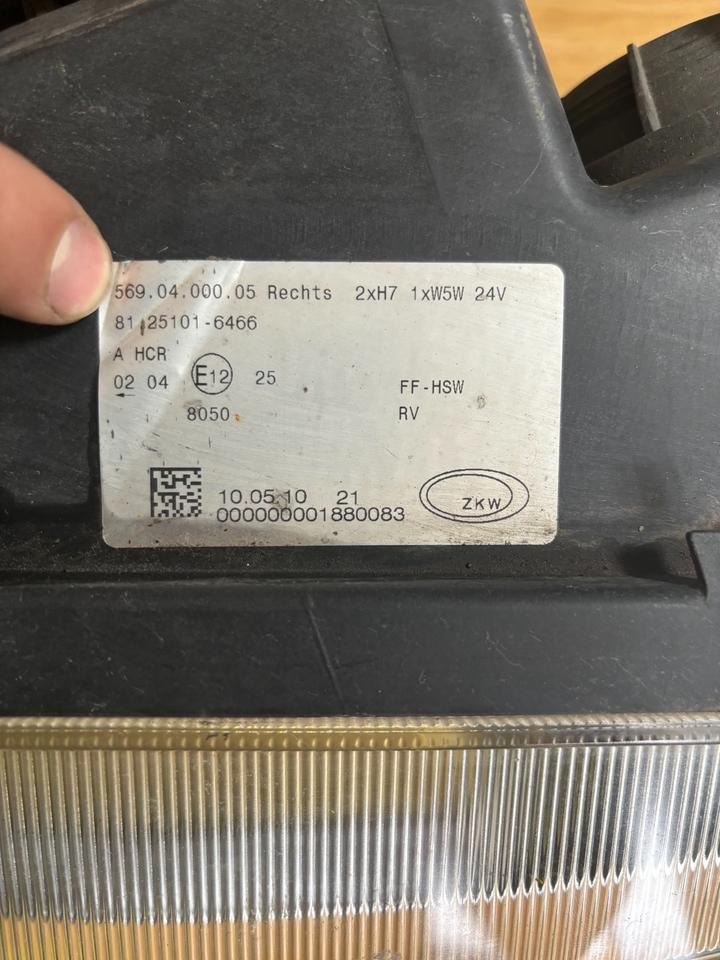 MAN TGL/TGM Hauptscheinwerfer Rechts 81.25101-6466 SN 01 - Headlight for Truck: picture 3 MAN TGL/TGM Hauptscheinwerfer Rechts 81.25101-6466 SN 01 - Headlight for Truck: picture 3