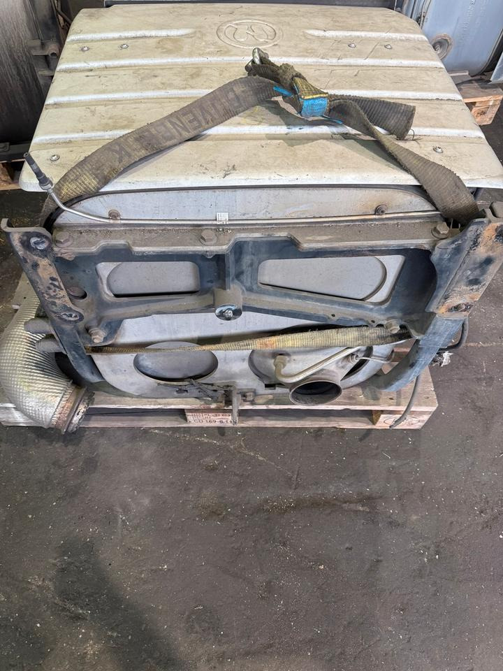 MAN TGX EU6 Auspuff Katalysator 81.1511036115 - Exhaust system for Truck: picture 3 MAN TGX EU6 Auspuff Katalysator 81.1511036115 - Exhaust system for Truck: picture 3