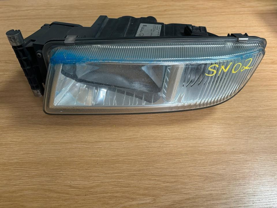 MAN TGX/TGS Nebelscheinwerfer Links 81.25101-6521 - Fog light for Truck: picture 1 MAN TGX/TGS Nebelscheinwerfer Links 81.25101-6521 - Fog light for Truck: picture 1