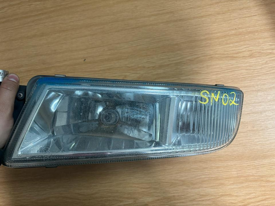 MAN TGX/TGS Nebelscheinwerfer Links 81.25101-6521 - Fog light for Truck: picture 2 MAN TGX/TGS Nebelscheinwerfer Links 81.25101-6521 - Fog light for Truck: picture 2