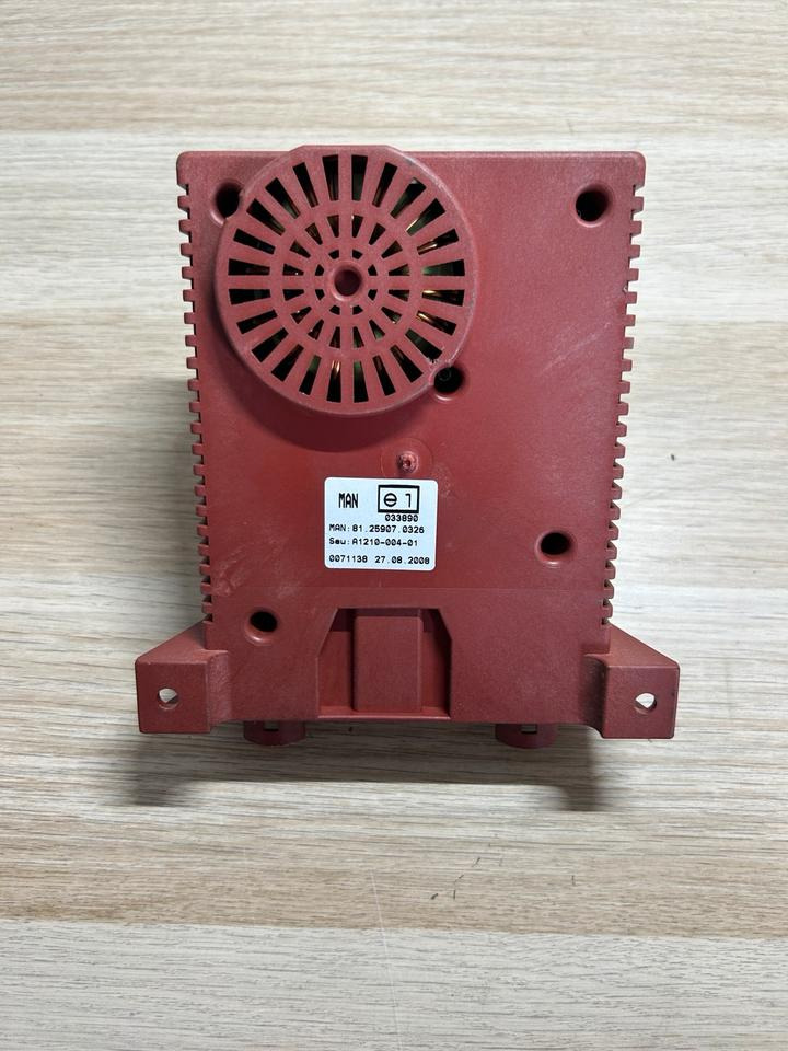 MAN Travo Transformator Konverter Spannungswandler 81.25907.0326 - ECU for Truck: picture 2 MAN Travo Transformator Konverter Spannungswandler 81.25907.0326 - ECU for Truck: picture 2