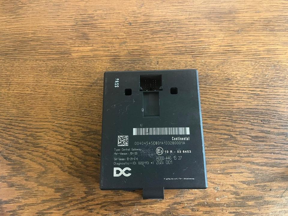 Mercedes Actros MP4 Central Gateway Steuergerät A0004461527 - ECU for Truck: picture 2 Mercedes Actros MP4 Central Gateway Steuergerät A0004461527 - ECU for Truck: picture 2