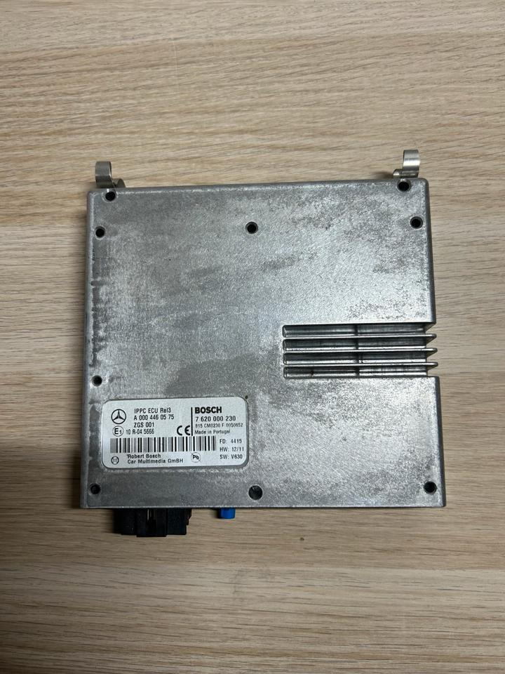 Mercedes Actros MP4 IPPC ECU Steuergerät A0004460575 - ECU for Truck: picture 2 Mercedes Actros MP4 IPPC ECU Steuergerät A0004460575 - ECU for Truck: picture 2