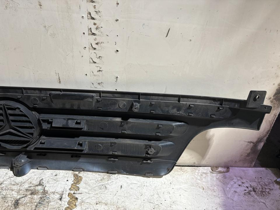 Mercedes Atego 2 Kühlergrill A9738880023 - Grill for Truck: picture 3 Mercedes Atego 2 Kühlergrill A9738880023 - Grill for Truck: picture 3