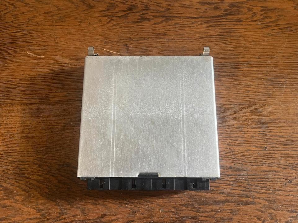 Mercedes Atego Elektronik FR VDO Steuergerät A0004465702 - ECU for Truck: picture 5 Mercedes Atego Elektronik FR VDO Steuergerät A0004465702 - ECU for Truck: picture 5