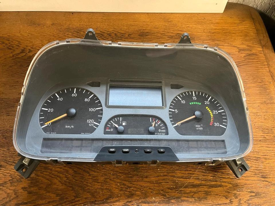 Mercedes Atego Kombiinstrument / Tacho A0044463421 - Dashboard for Truck: picture 2 Mercedes Atego Kombiinstrument / Tacho A0044463421 - Dashboard for Truck: picture 2